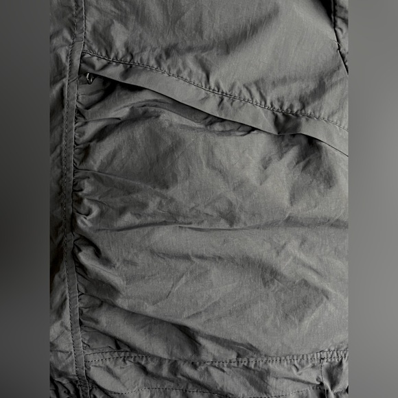 VGUC 1X Nola Gray Shell/Windbreaker - Picture 3 of 10